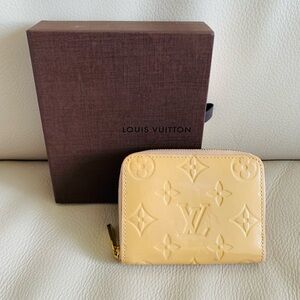Louis Vuitton Vernis Zippy Coin Purse Light Yellow / Beige Wallet + Box